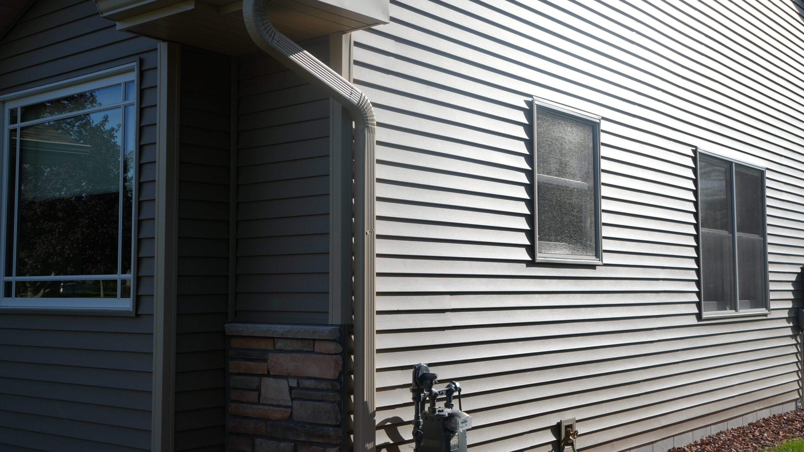 Photo of completed new windows at a Forest Lake, MN home.
